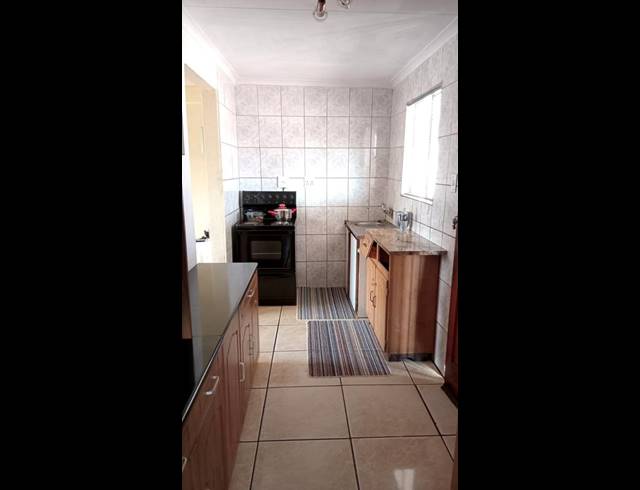 3 BEDROOM HOUSE FOR SALE IN ALRA PARK